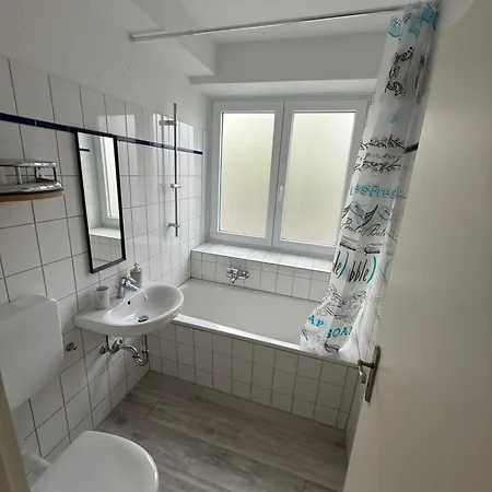 Emas 2 Mit 2 Einzelbetten, Kueche, Wlan, Tv Appartamento Krefeld